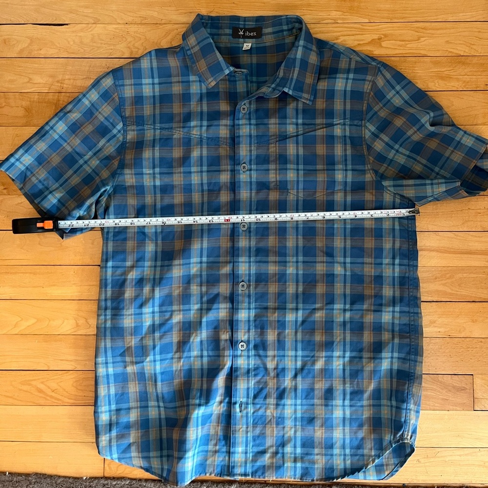 COPY - Ibex 100% merino button shirt